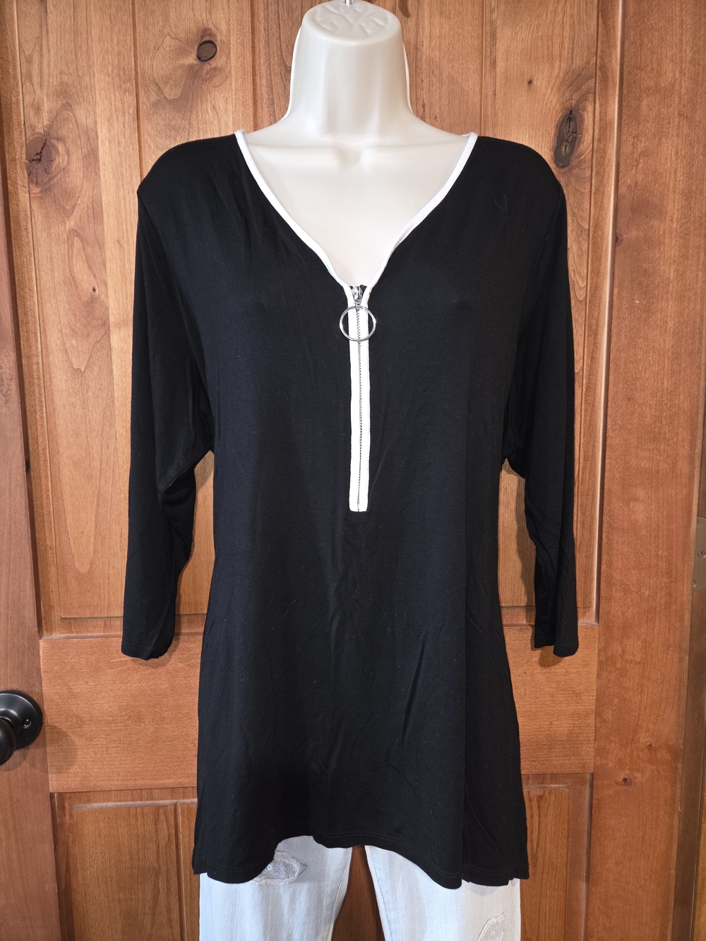 Cable & Gauge Black Top with White Trim and Silver Zipper‎
